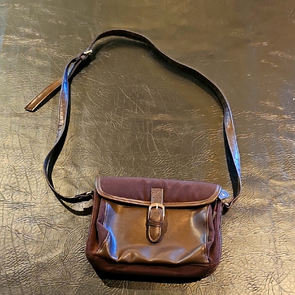 Liz Claiborne Handbags - Liz Claiborne Dark Brown Crossbody Bag